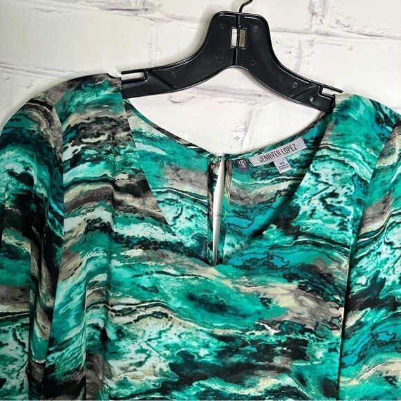 Jennifer Lopez XS or Small green top - Picture 4 of 6